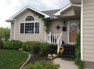 924 Summit St, Belle Fourche, SD 57717