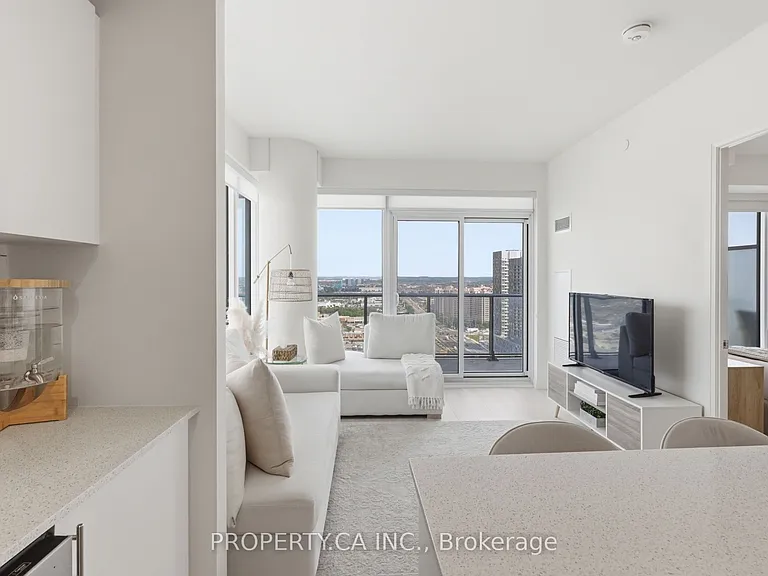 9000 Jane St #2421 — Photo 7