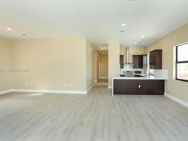 120 SW 35th Ave #A1 — Photo 11