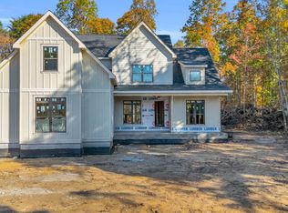 3057 Poe Rd, Soddy Daisy, TN 37379