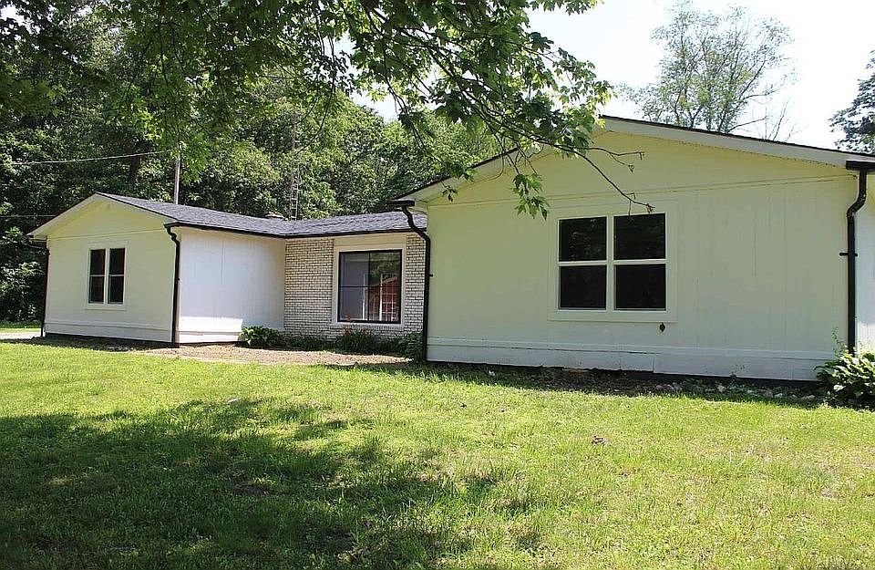 1st image of 15074 N McCauley Ln