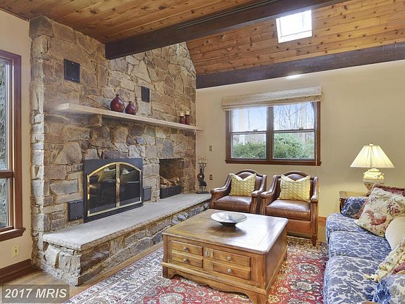 4th image of 10205 Walker Lake Dr