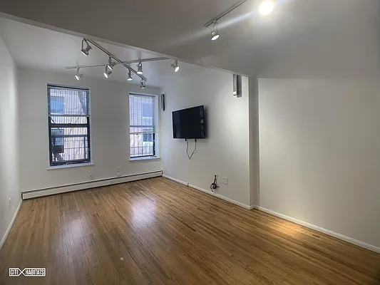 Rented by Citi Habitats | media 41