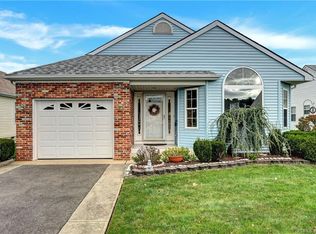 28 Winterton Dr, Toms River, NJ 08757