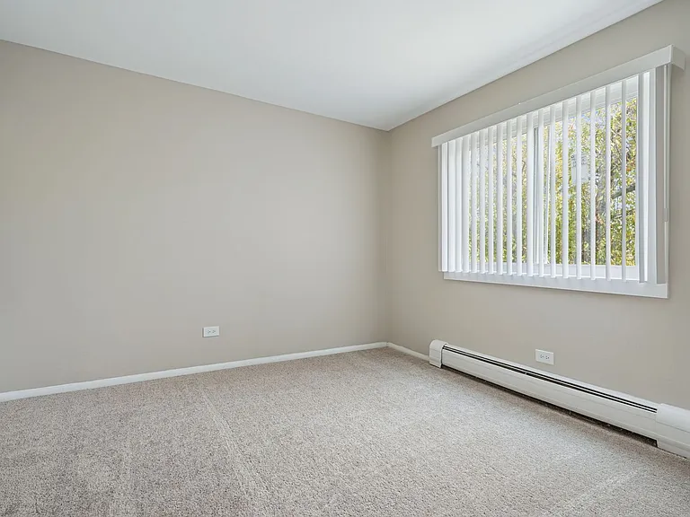 Hoffman Hills Apartments — Photo 49