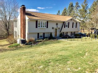 102 Crestview Dr, Watertown, CT 06795