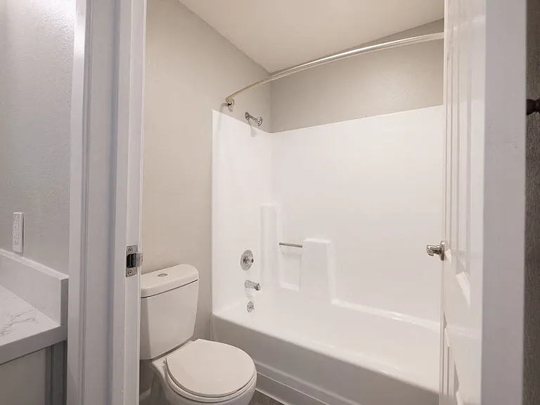 Diablo Vista Apartments — Photo 40