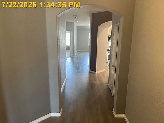 3rd image of 328 Burr Ln