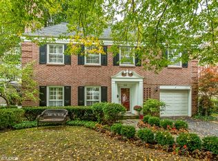 1213 Richmond Ln, Wilmette, IL 60091