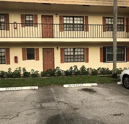 2nd image of 4167 Oak Terrace Dr