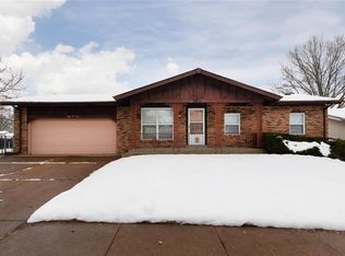 5240 Cathedral Dr, Saint Louis, MO