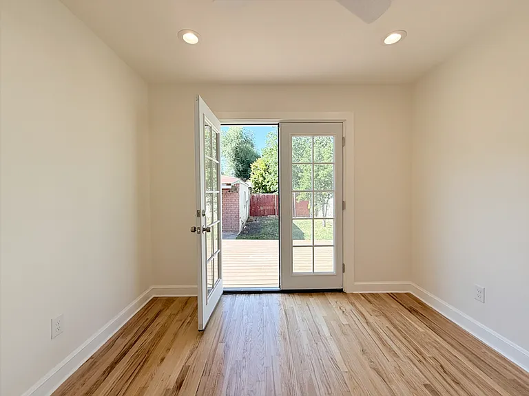 262 E Browning Ave — Photo 16