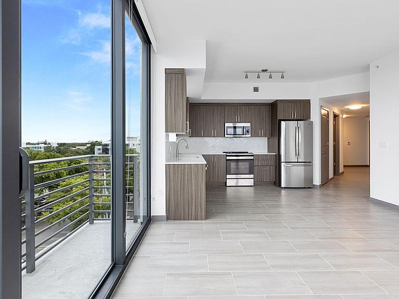 4th image of 6405 Biscayne Blvd #201