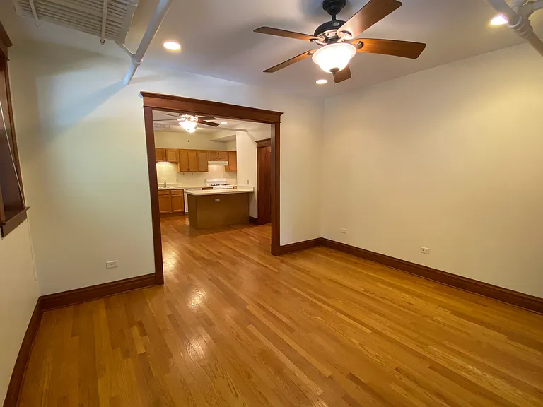 1401 W Winnemac Ave #G — Photo 4