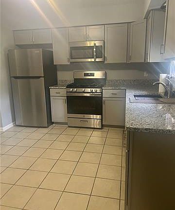2nd image of 224 E Saint Mary Dr