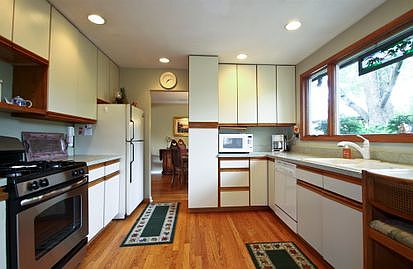 3rd image of 247 N Winston Dr