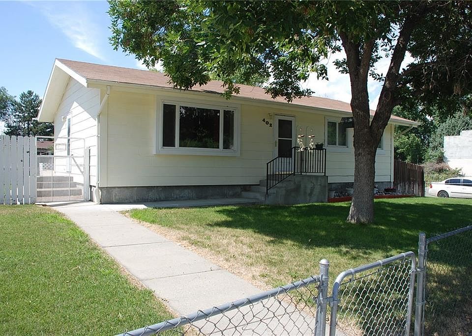 1st image of 402 Bunting St