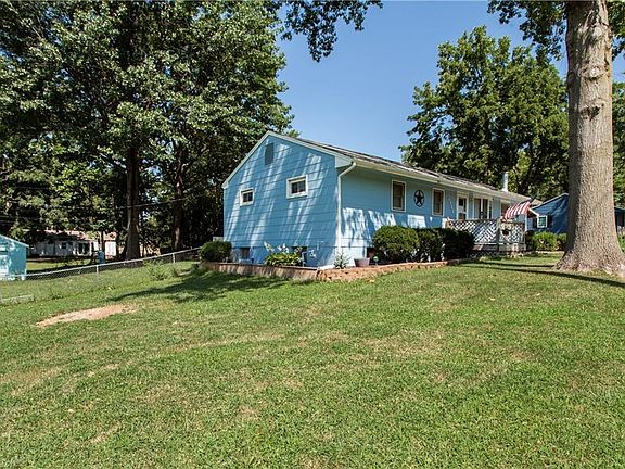 3rd image of 4922 Sterling Ave