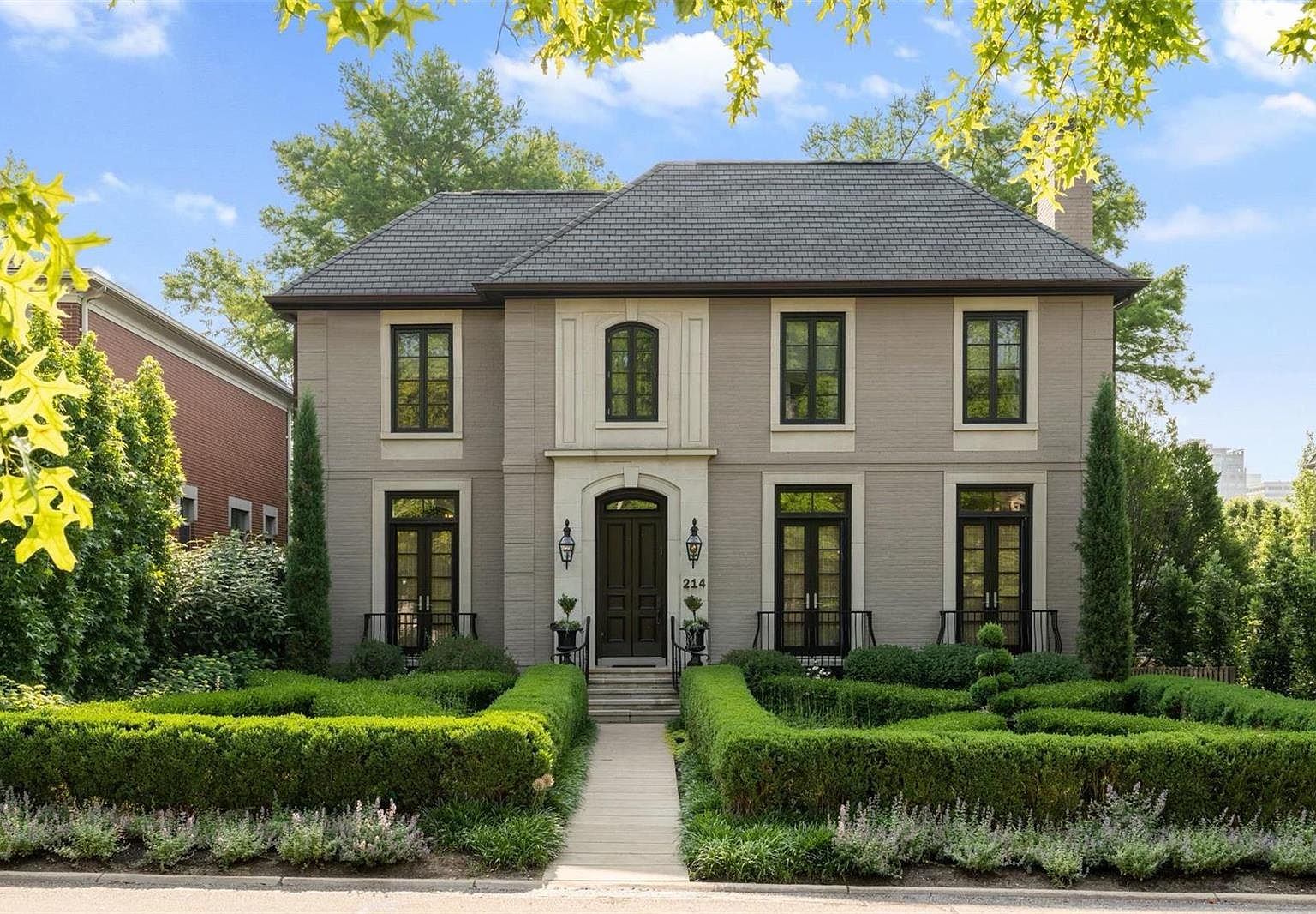 214 Gay Ave, Saint Louis, MO 63105 | Zillow