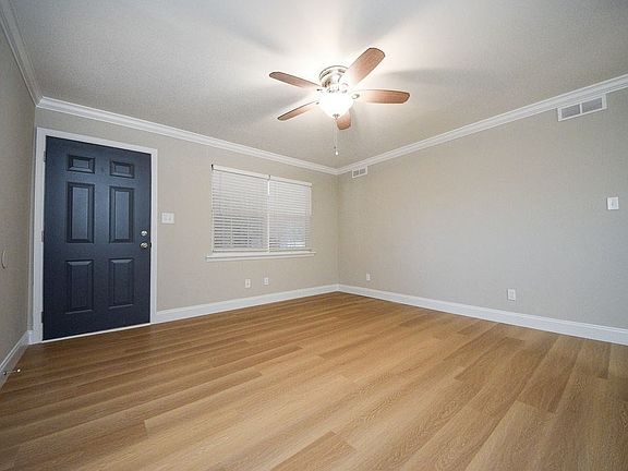4th image of 3730 Keri Ln NE