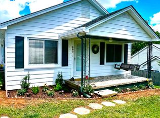 203 Sunrise Dr, Greeneville, TN 37743