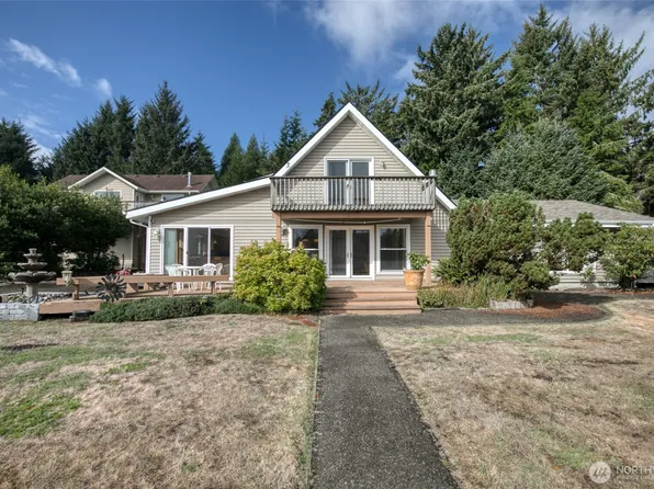 184 Bass Avenue NE, Ocean Shores, WA 98569
