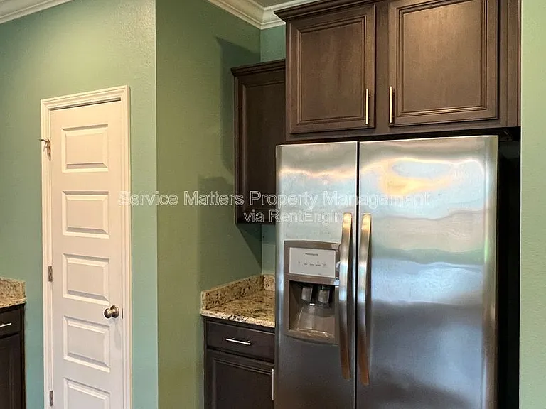 4533 Oak Orchard Cir — Photo 9