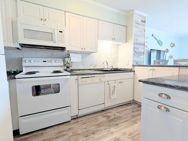 4350 Intercoastal Dr #2302A — Photo 13
