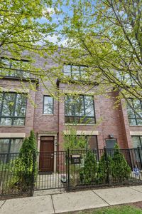 1721 W Schubert Ave #H55, Chicago, IL, 60614