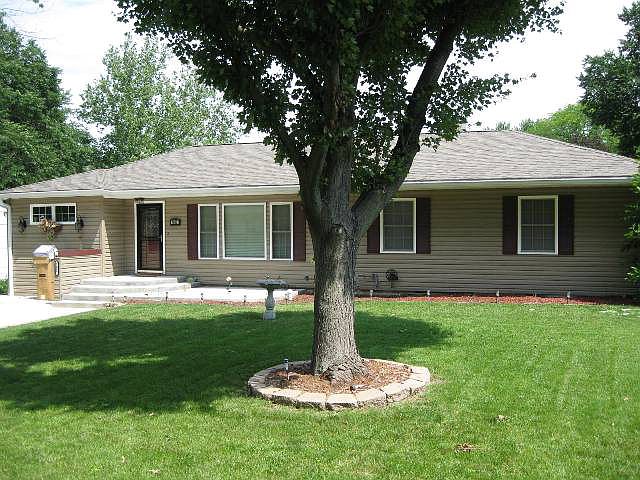 1st image of 1607 Rosewood Ln