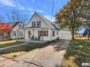248 E Vandalia St, Waverly, IL 62692