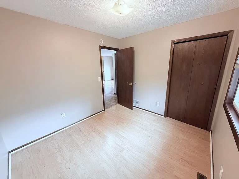 1707 Hallmark Ave N — Photo 11