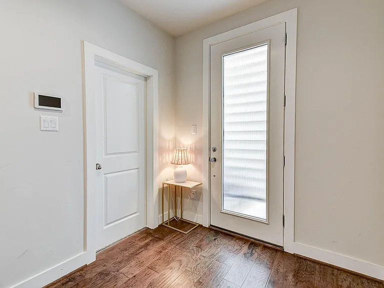 5857 Dolores St — Photo 4