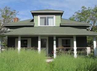 7946 Lookingglass Rd, Roseburg, OR 97471