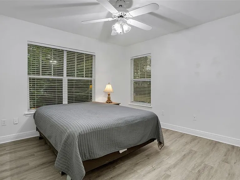 148 S Thornton Ave — Photo 35