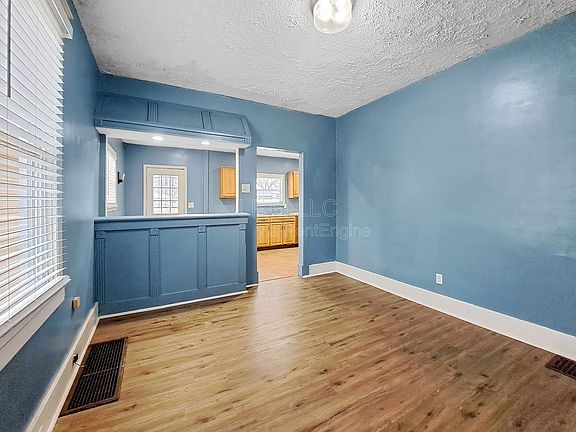 5th image of 1716 W Hill St