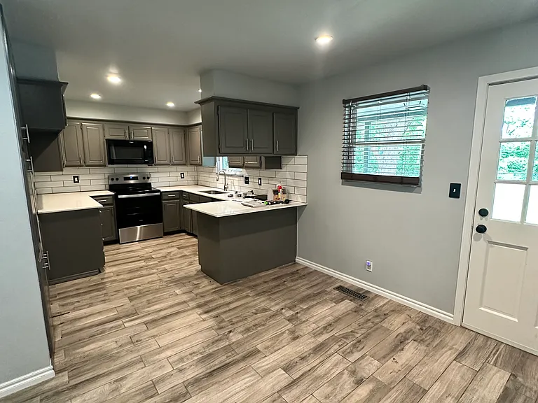 2615 N Beard Ave — Photo 7