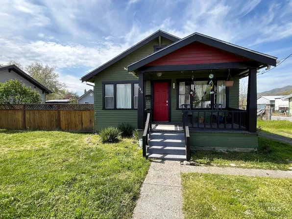 646 13th St, Clarkston, WA 99403