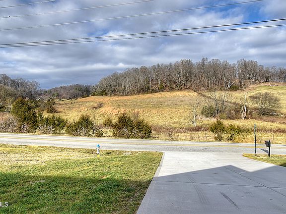 4th image of 174 Boones Station Rd
