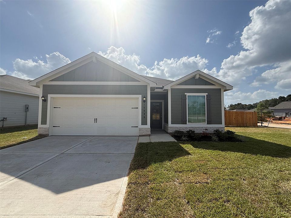 1st image of 15885 Berry Hill Dr