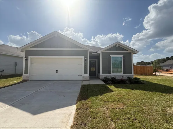 15885 Berry Hill Dr, Conroe, TX 77303