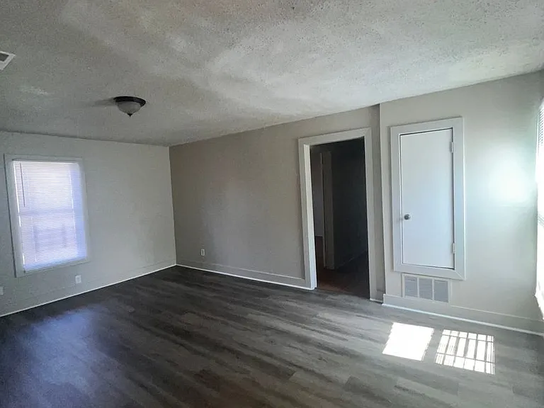 45 W Gage Ave — Photo 1