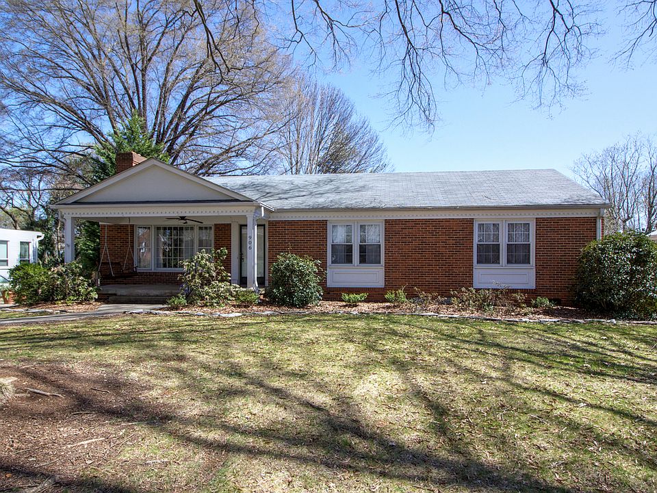 1st image of 906 Onslow Dr