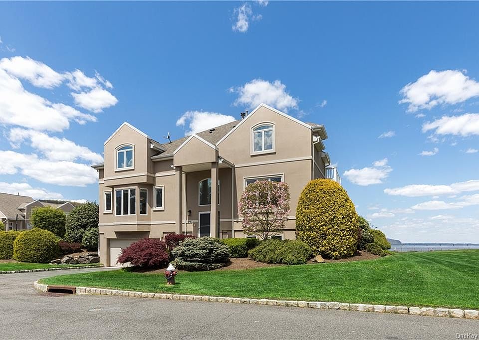 1st image of 213 Erie Ct
