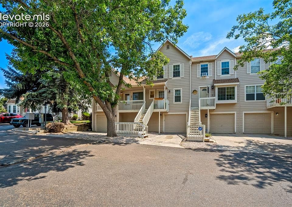 1st image of 513 Shady Crest Cir