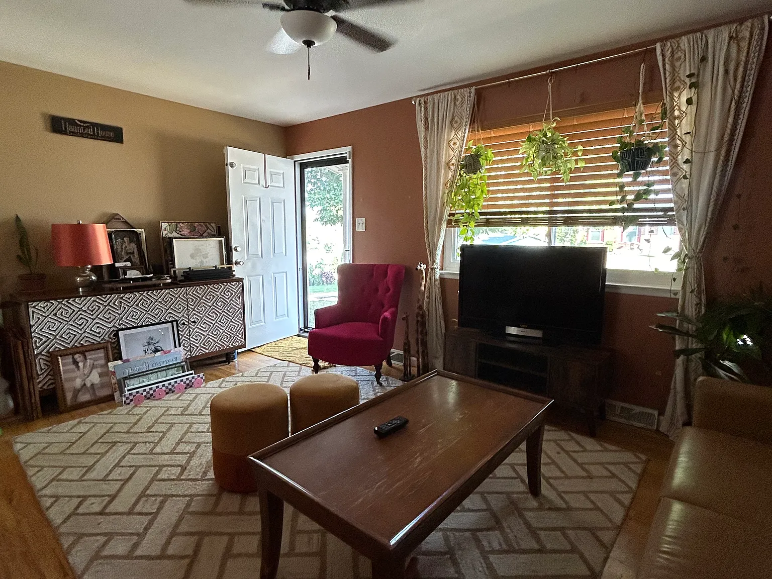 3 bed, 1700 sqft, $1,950 — Photo 4