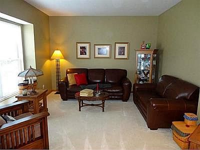 916 Quaint Ct, Reynoldsburg, OH 43068 | Zillow