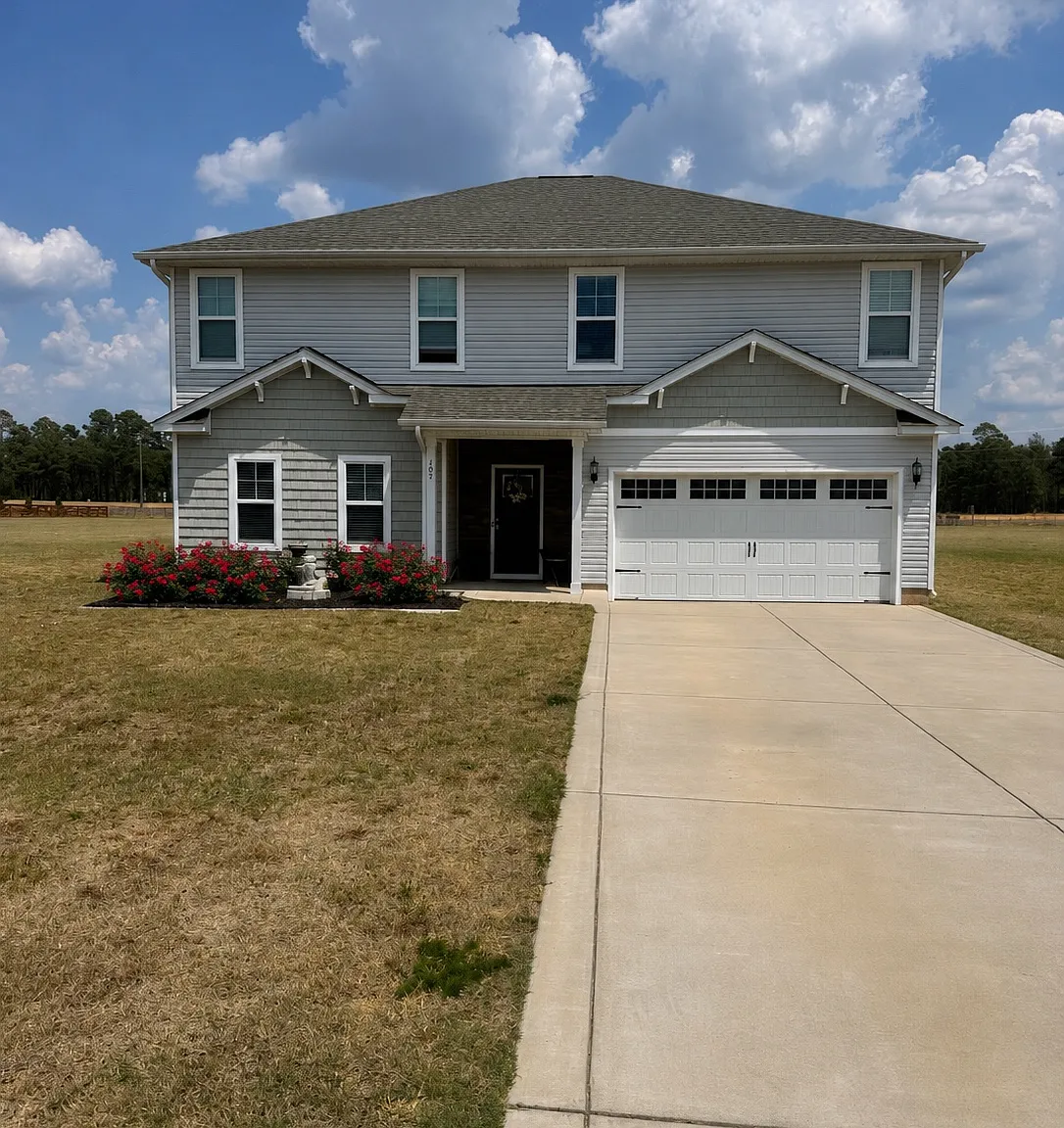 4 bed, 2870 sqft, $2,200 — Photo 1