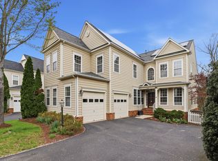 21898 Windover Dr, Ashburn, VA 20148