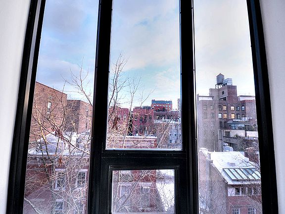 3rd image of 123 Bank St #510A